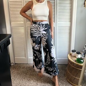 Loose fitting summer pants
